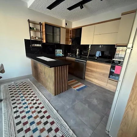 Huzurlu Aile Evi Guevenlikli Havuzlu Site شقة