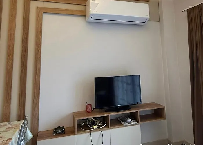 Huzurlu Aile Evi Guevenlikli Havuzlu Site * كوشاداسيه
