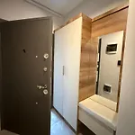 Huzurlu Aile Evi Guevenlikli Havuzlu Site Apartament