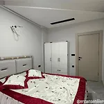 Huzurlu Aile Evi Guevenlikli Havuzlu Site