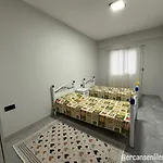 Huzurlu Aile Evi Guevenlikli Havuzlu Site Κουσάντασι