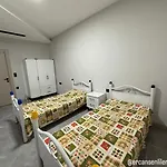 Huzurlu Aile Evi Guevenlikli Havuzlu Site * Κουσάντασι