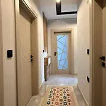 Διαμέρισμα Huzurlu Aile Evi Guevenlikli Havuzlu Site