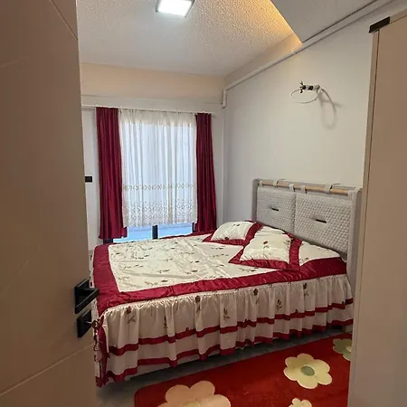 Huzurlu Aile Evi Guevenlikli Havuzlu Site * Кушадасы